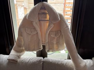 Chaqueta borreguito Pull&Bear beige/blanco roto