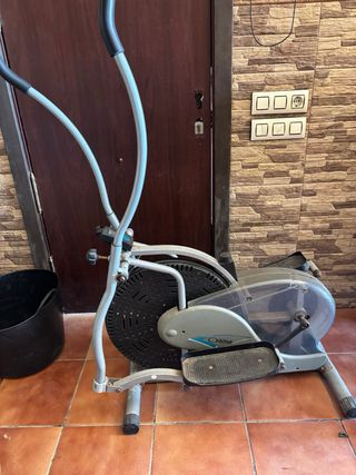 Bicicleta Elíptica Gimnasio