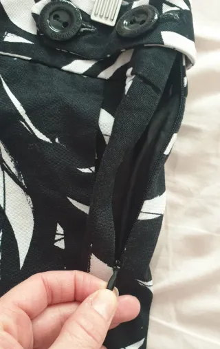 Falda estampada blanco y negro