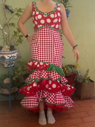 Traje de flamenca rojo y blanco