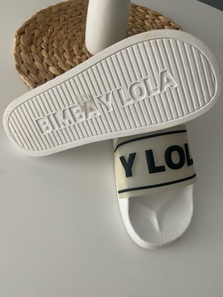 Chanclas Bimba y Lola Blancas