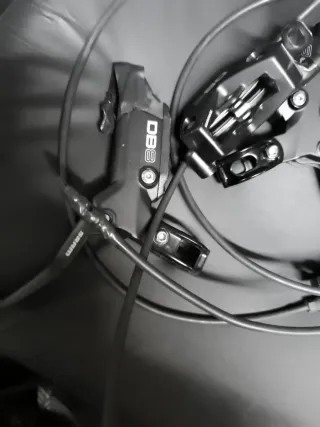 Manetas Freno SRAM DB8