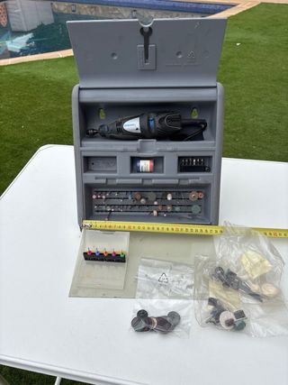 Taladro Dremel con estuche y accesorios
