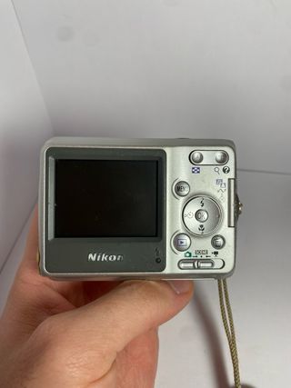 Cámara Digital Nikon Coolpix L4