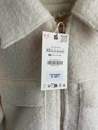 Chaqueta corta de Zara