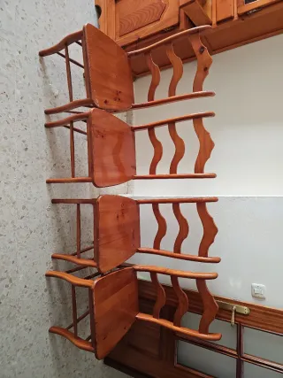 Sillas de madera rústicas (Set de 4)