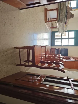 Sillas de madera rústicas (Set de 4)