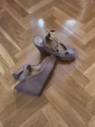 Tacones/Cuñas Beige Talla 36