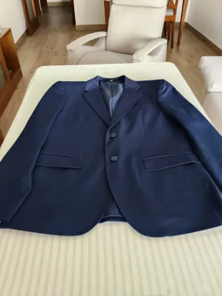 Fantástico traje azul marino