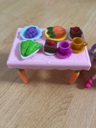Bambola/ cucina/ sala da pranzo Enchantimals Coniglietta Rosa