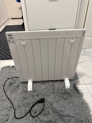Calefactor eléctrico blanco