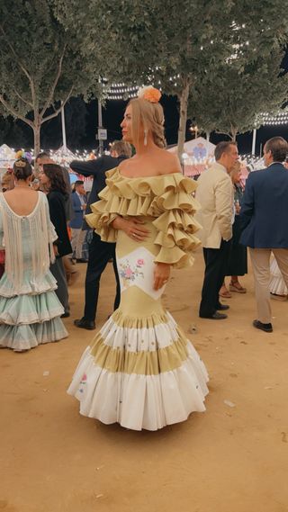 Traje de Flamenca Exclusivo y pintado a mano.