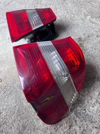 Pilotos Traseros BMW E46 320d 2003