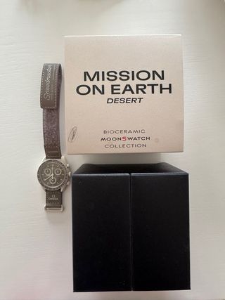 Omega x Swatch MoonSwatch Marrón