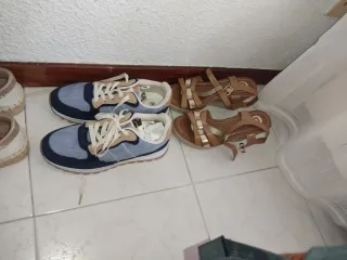 Botines y mocasines negros mujer