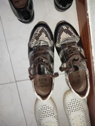 Botines y mocasines negros mujer