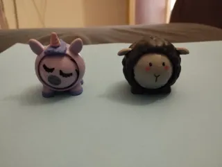 Figuras animales de plástico