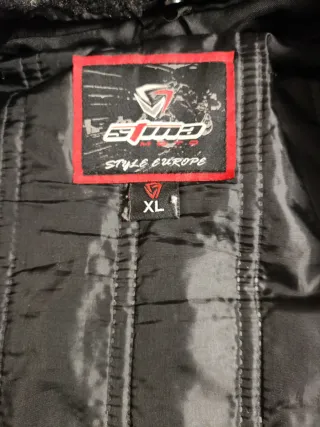 Chaqueta de moto negra