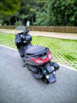 Kymco Superdink 350i Gris 2020
