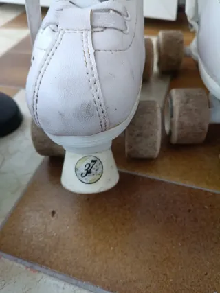 Patines 4 ruedas blancos