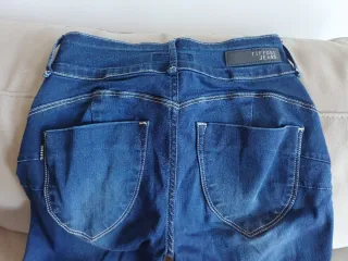 2 Pantalones Tiffosi Push Up Elásticos
