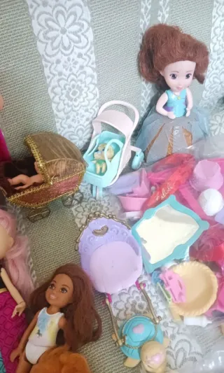 Lotto Bambole Barbie e Accessori