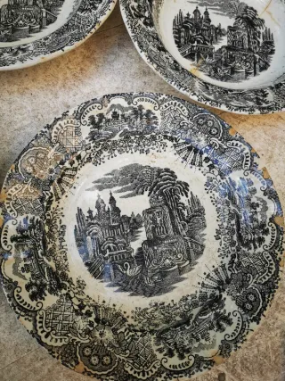 Lote Platos Antiguos La Cartuja de Sevilla