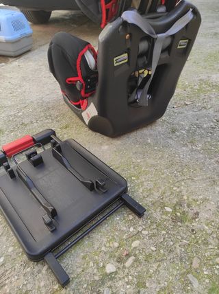 Silla coche 9-36 kg + Isofix  + dos fundas