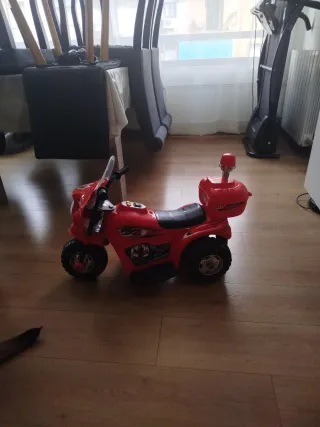 Moto de juguete eléctrica para niños