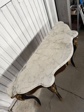 Consola Mármol y Madera con Detalles Dorados