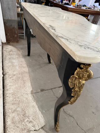 Consola Mármol y Madera con Detalles Dorados