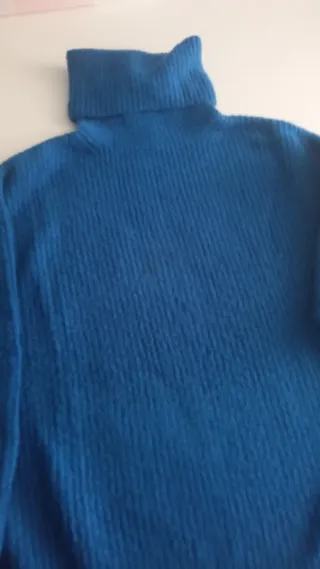 Jersey oversize azul eléctrico de cuello Zara knit