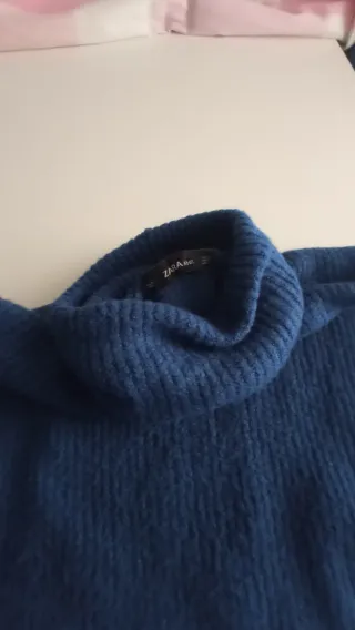 Jersey oversize azul eléctrico de cuello Zara knit