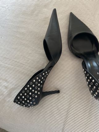 Zapatos Zara Talla 39 Negros Tachuelas