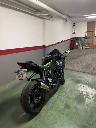Kawasaki ZX6R 2025