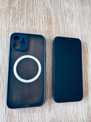 iPhone 12 blu 128GB + custodia e cavo