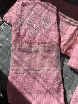 Juego 5 toallas bordadas rosa