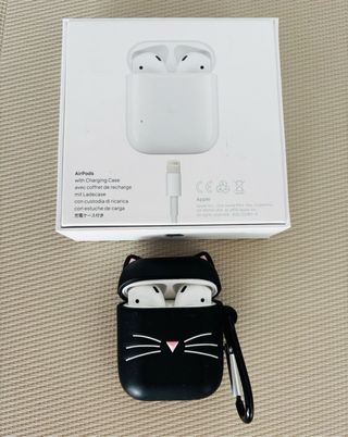 AirPods 2-a Gen Blancos.