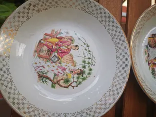 Lote 4 Platos Porcelana Dorados