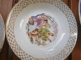 Lote 4 Platos Porcelana Dorados