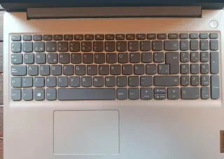 Portátil Lenovo IdeaPad 3 AMD 3020e Plata