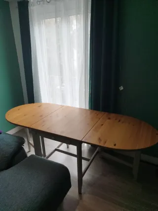Mesa plegable de madera salón