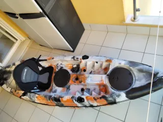 Kayak con asiento y palas