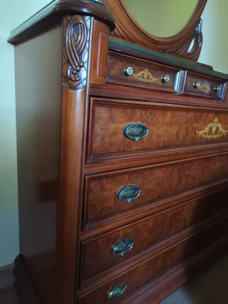Cómoda-tocador de madera maciza con espejo