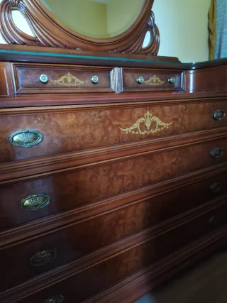 Cómoda-tocador de madera maciza con espejo