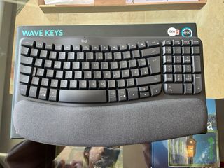 Teclado ergonómico logitech versión alemán