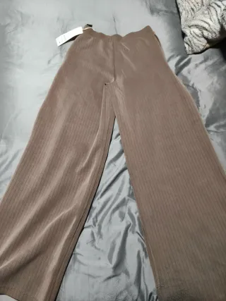 Pantalón mujer marrón acanalado