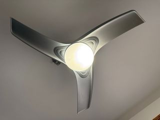 Ventilador de techo moderno plateado