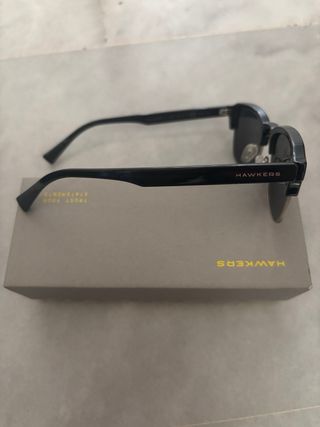 Gafas de sol Hawkers negras.