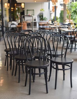 Seggiole metalliche Thonet Bistro nere